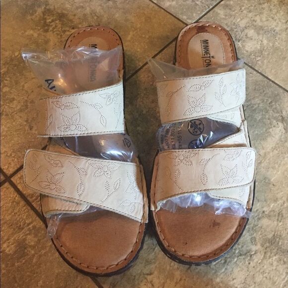 Minnetonka leather sandals sz 11 - Picture 1 of 6